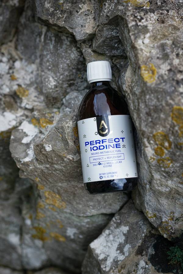 Perfect Iodine in natural rock